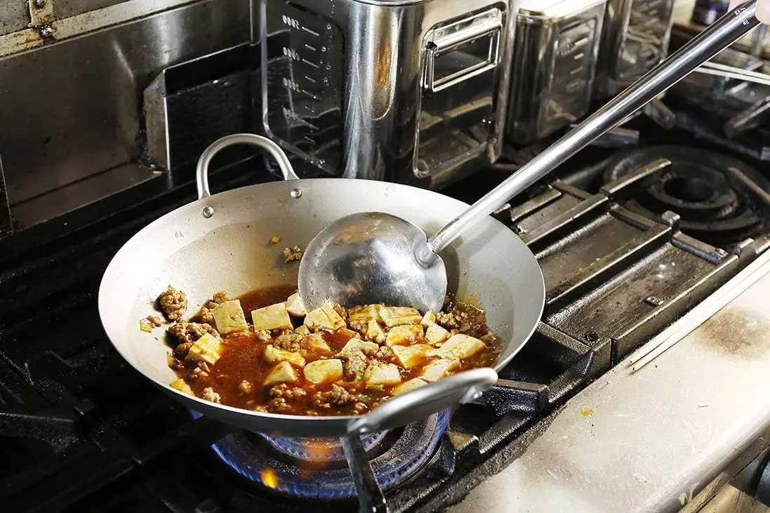 EBM Pure Titanium Ultra Lightweight Wok Pot, 15.4 inches (39 cm)