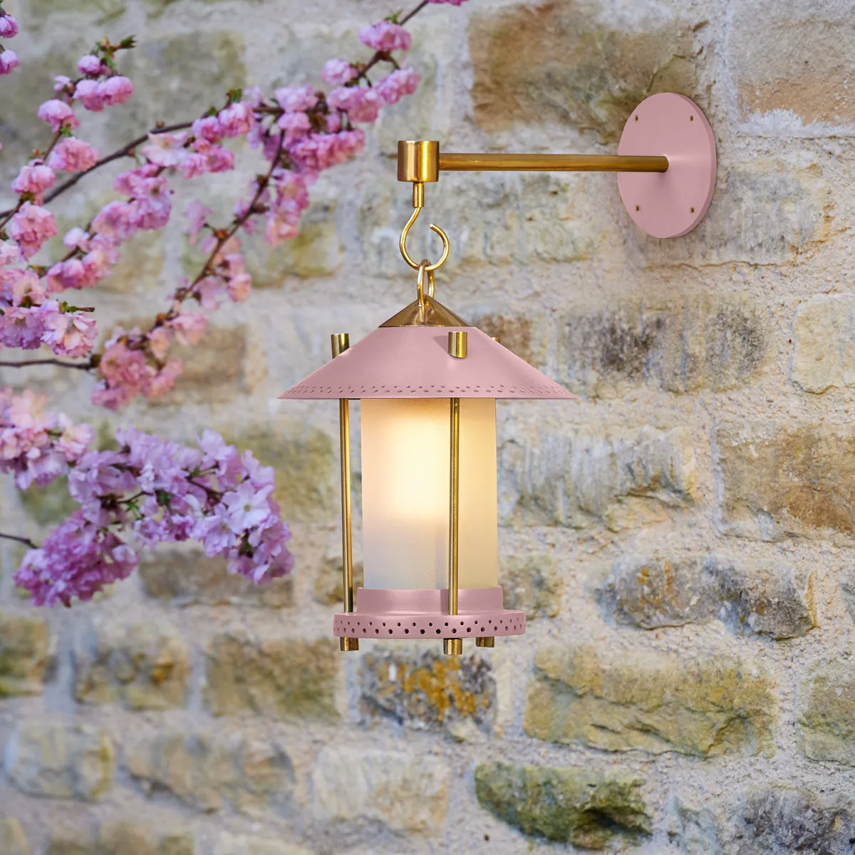 smaller Stefan cordless lantern in Blush by the Novogratz